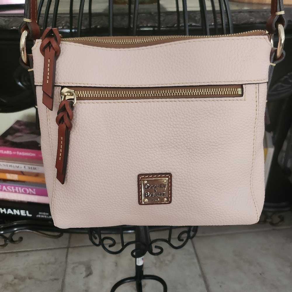 Dooney & Bourke crossbody bag